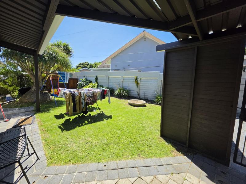 To Let 4 Bedroom Property for Rent in Blomtuin Western Cape